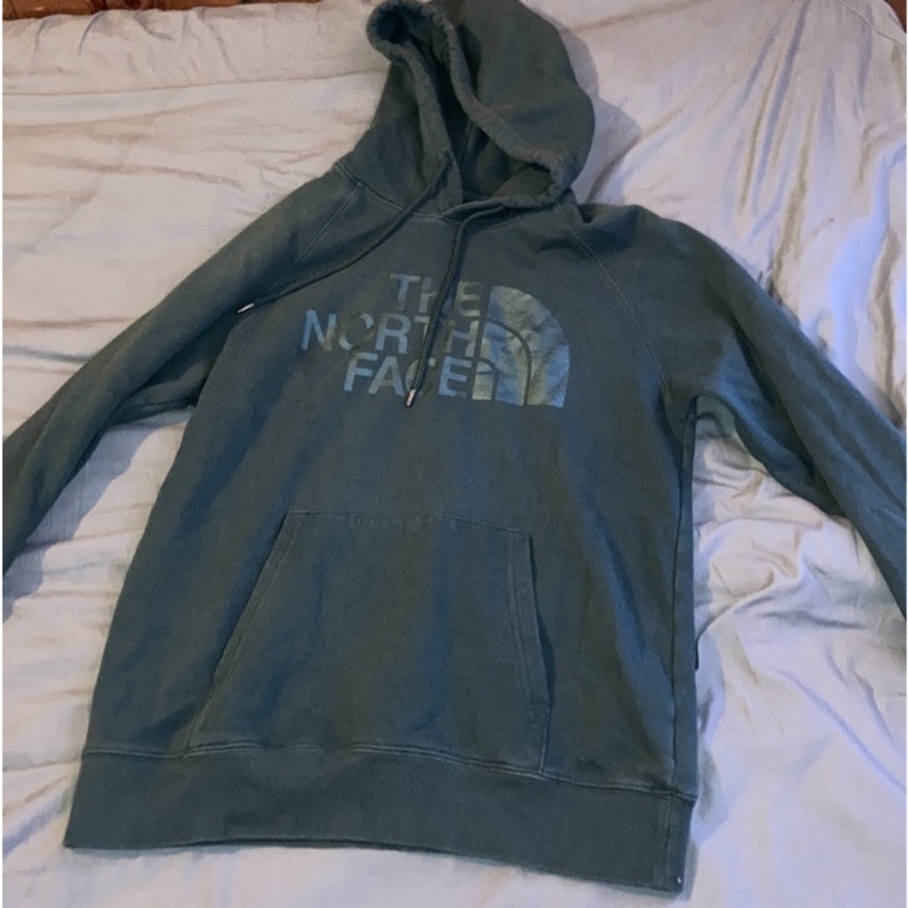 Womens north face hoodie, nothing wrong with it I just didn't want it